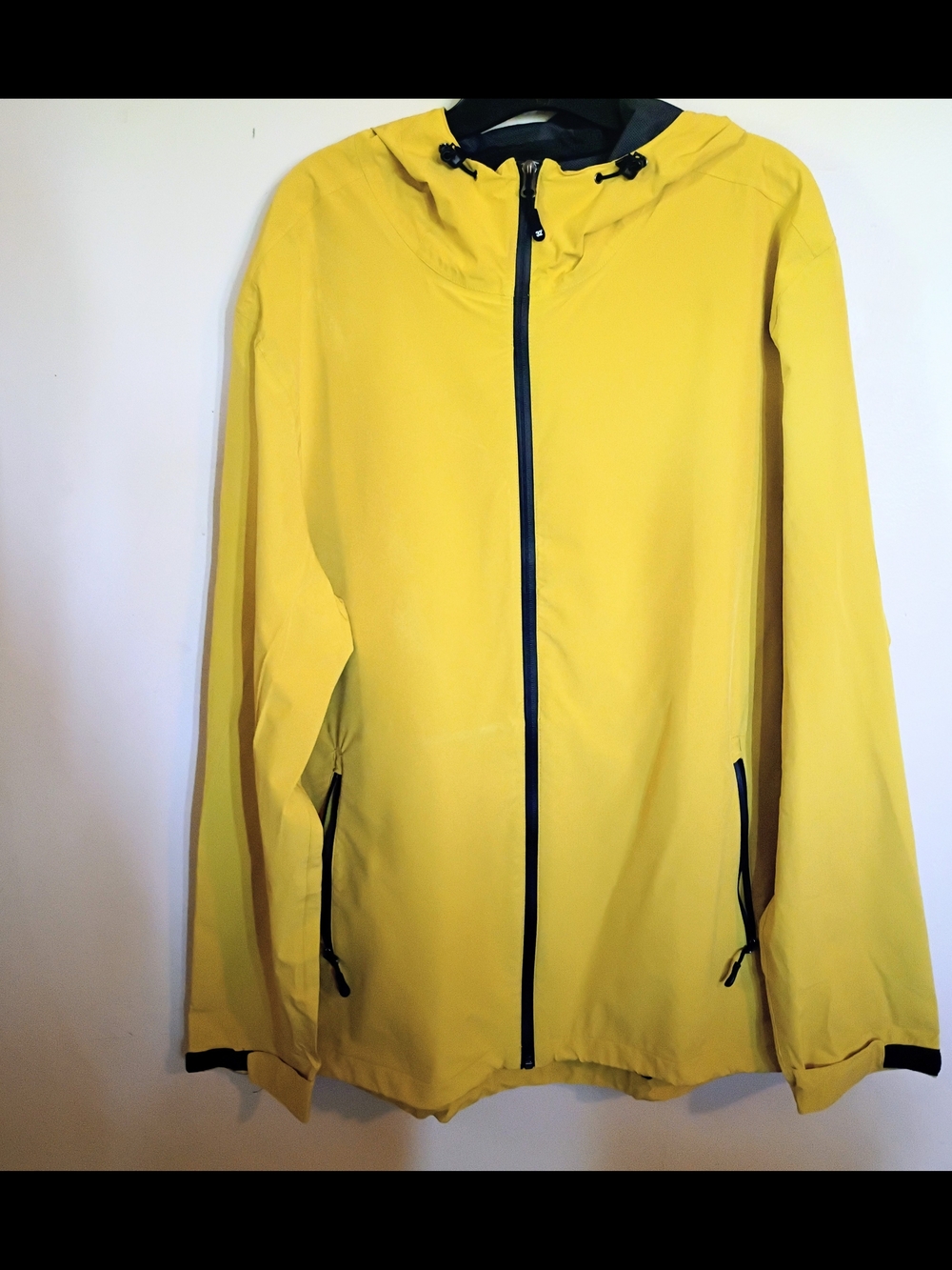 32 Degrees Yellow Hooded Shell Jacket Two Front Pockets